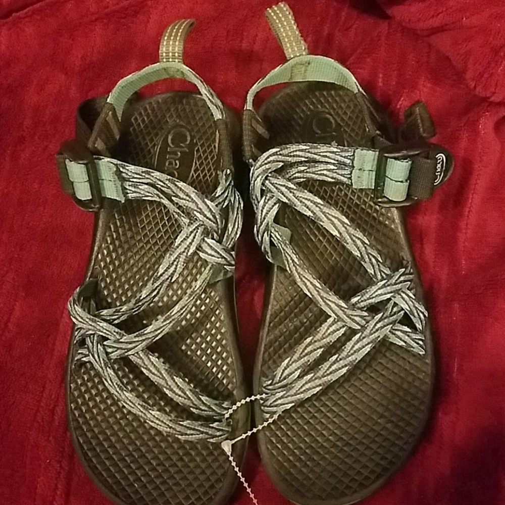 CHACO GIRLS SIZE 13